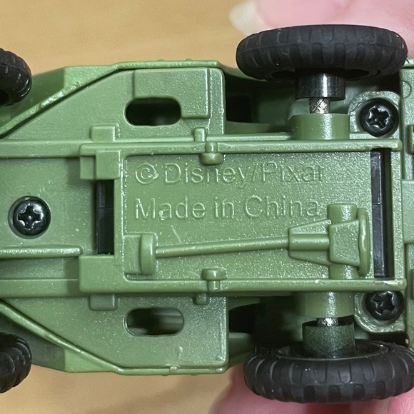 Pixar Disney Cars Lot Fillmore and Sarge Pull Back & Go Vehicles See Video - Picture 7 of 8